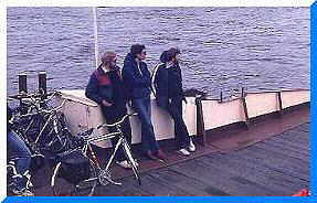 auf der Rheinf�hre